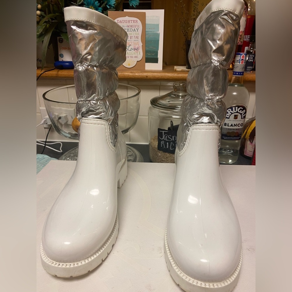 Moncler Giselle quilted metallic rain boot